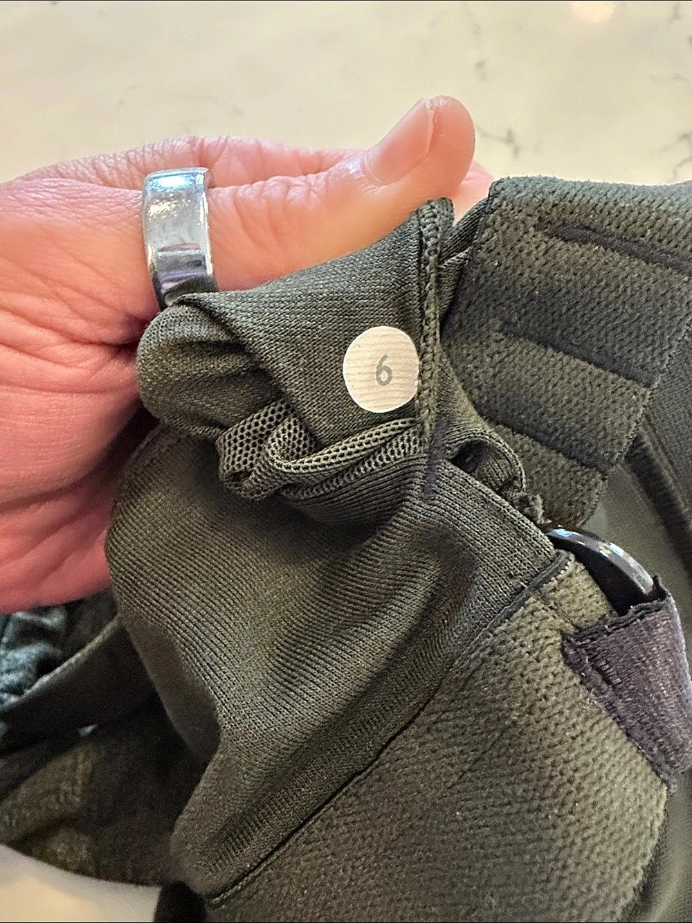 Lululemon Amala Tank in Heathered Gator Green | Size 6 - Picture 3 of 4